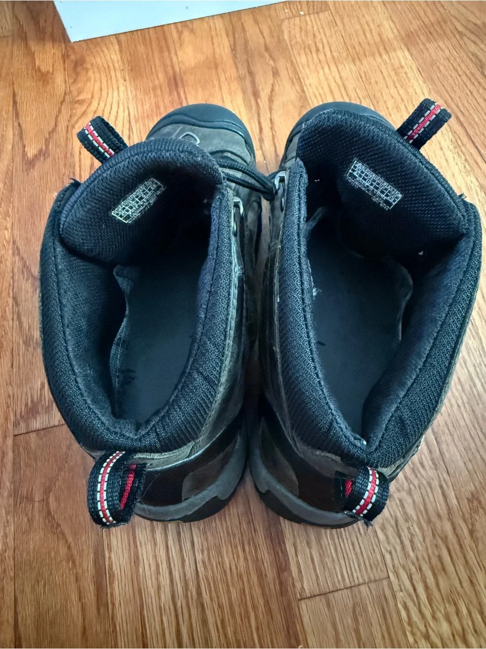Keen Revel hiking boots Men’s Size 10